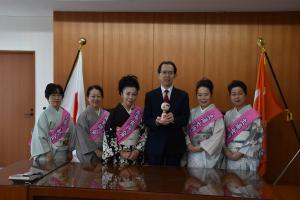知事写真