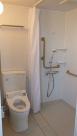バリアフリー室のトイレ側