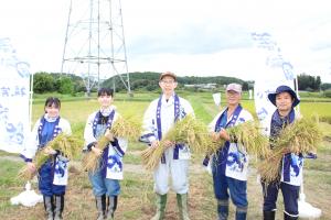 令和7年産「福､笑い」稲刈り写真３