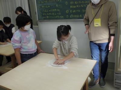 そば打ち丸める