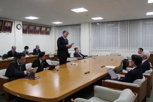 情報公開審査会及び個人情報保護審査会の写真