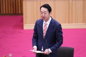 渡邊哲也議員の写真