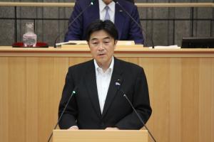 一般質問（木村謙一郎議員）の様子