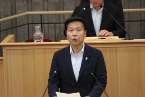 一般質問（安田成一議員）の様子