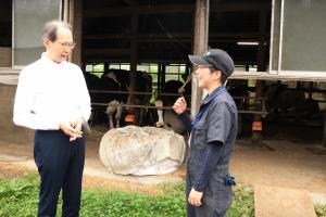 鮫川村酪農施設訪問画像